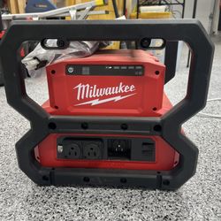 Milwaukee M18 Generator 