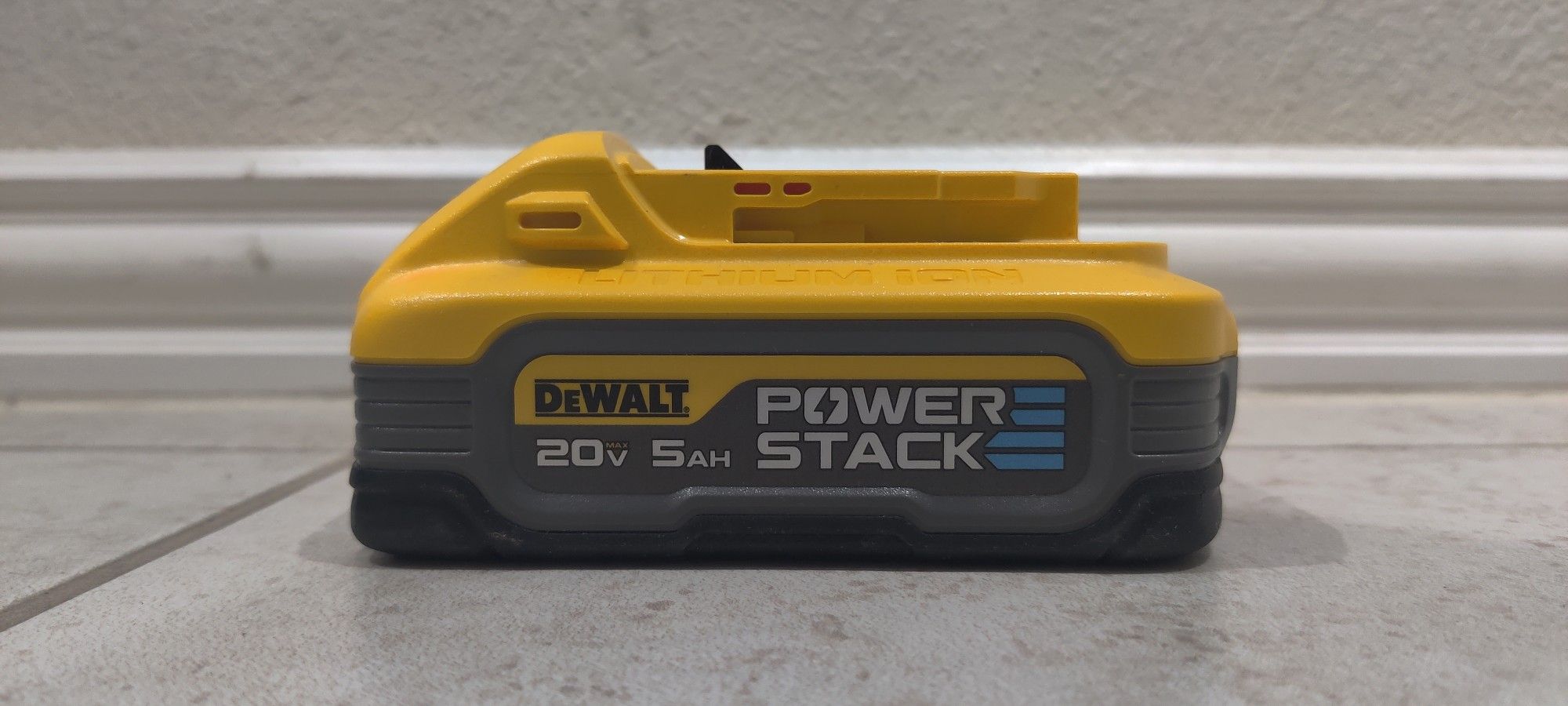 DeWalt 20V 5ah PowerStack Battery - New