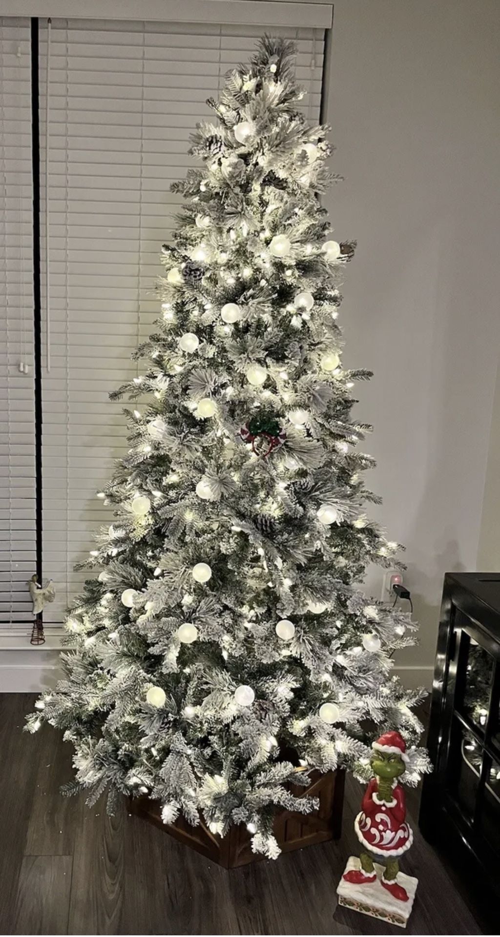 GE 7.5-ft Candlewood Pine Pre-lit Flocked Artificial Christmas Tree + Storage