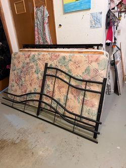 Black Iron Trundle Bed