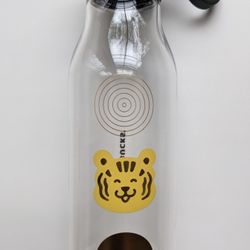 Starbucks Asia Plastic 24oz Tiger Water Bottle BNWT 