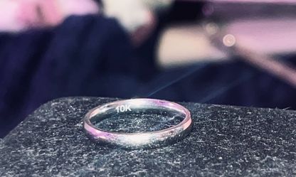 10 kt WHITE GOLD band ring size 8 $100 obo