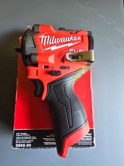 Milwaukee stubby new 3/8
