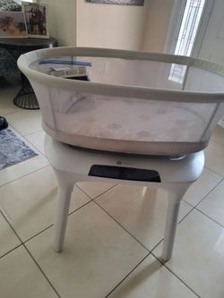 4 moms bassinet