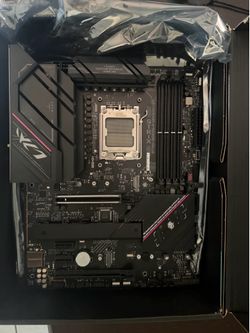 Asus rog strix B660-f motherboard