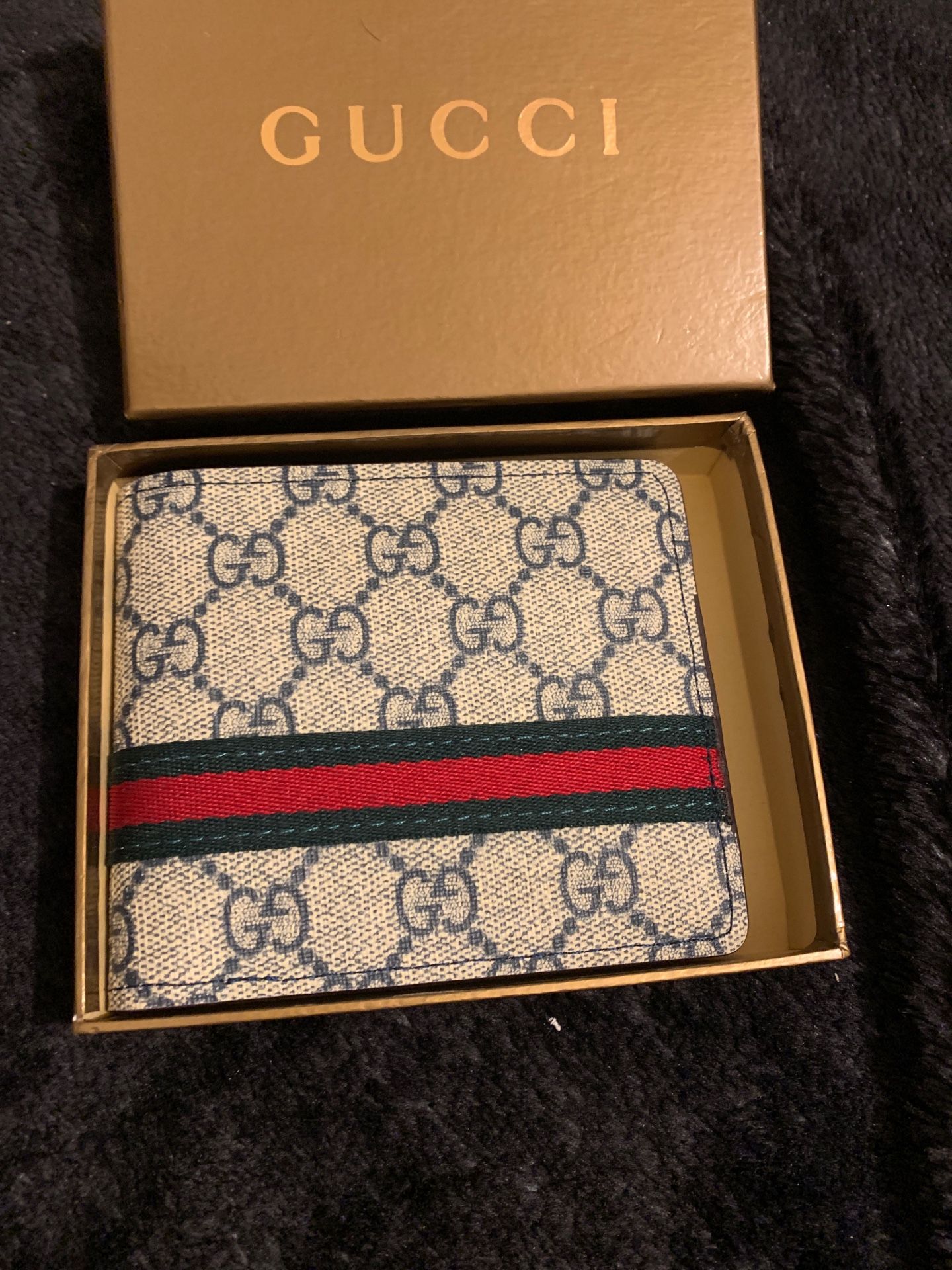Gucci wallet make me a offer !