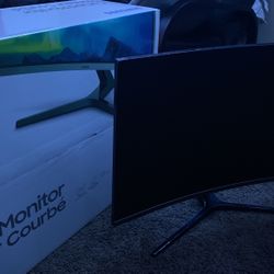 32in Curves Monitor 