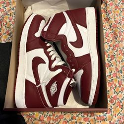 Air Jordan 1 Retro High OG Size 7Y