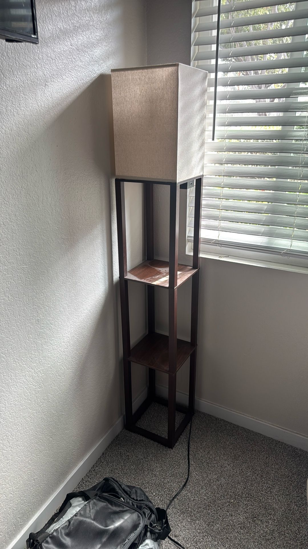 Threshold Lamp