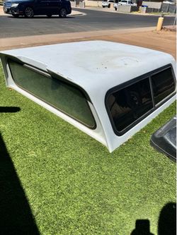 LEER fiberglass truck topper/camper shell