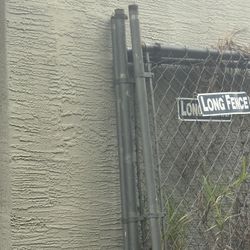 5 Connecting Fence Panels