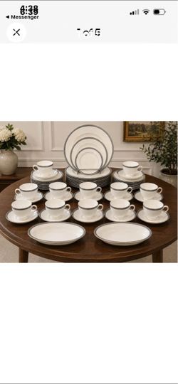 Vintage Wedgwood PALATIA Bone China 62-Piece Dinnerware Set | Made in England | 12 Place Settings