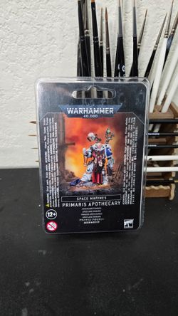 Warhammer 40,000 Space Marines Primaris Apothecary