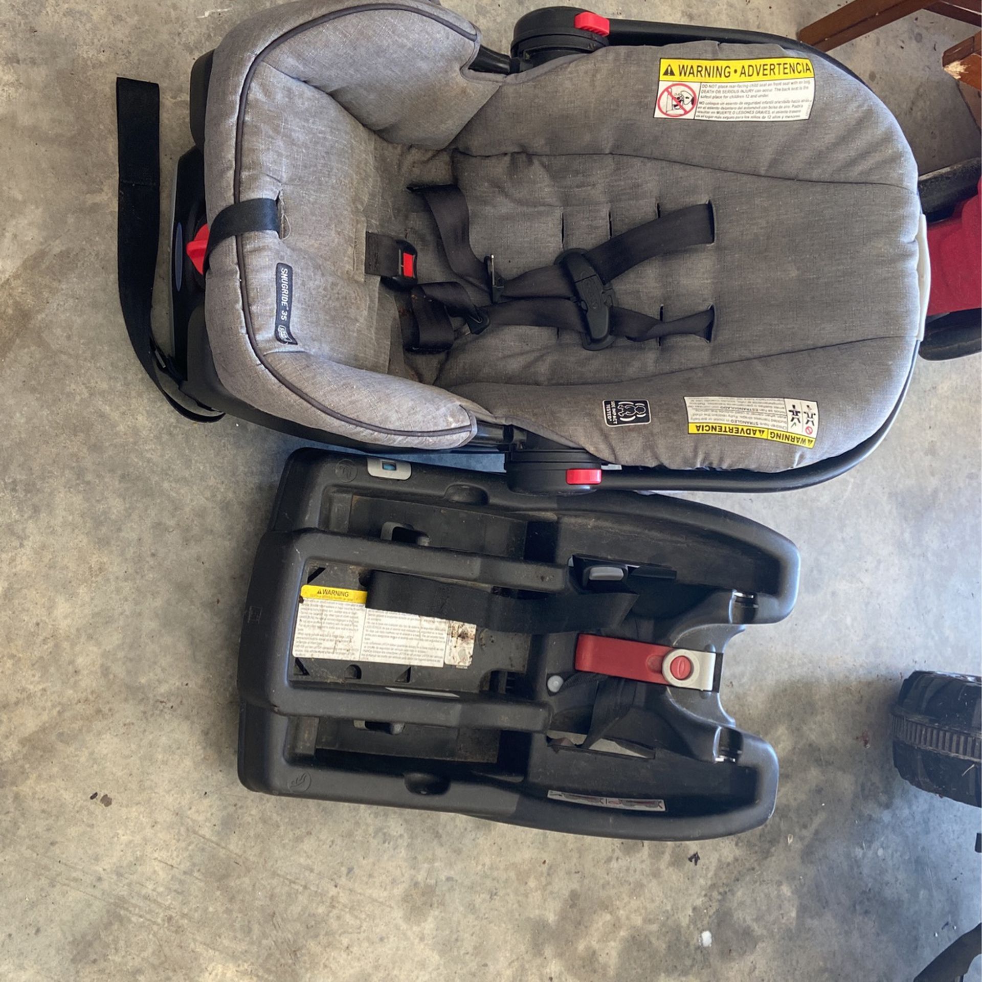 Infant Car seat And Base Graco