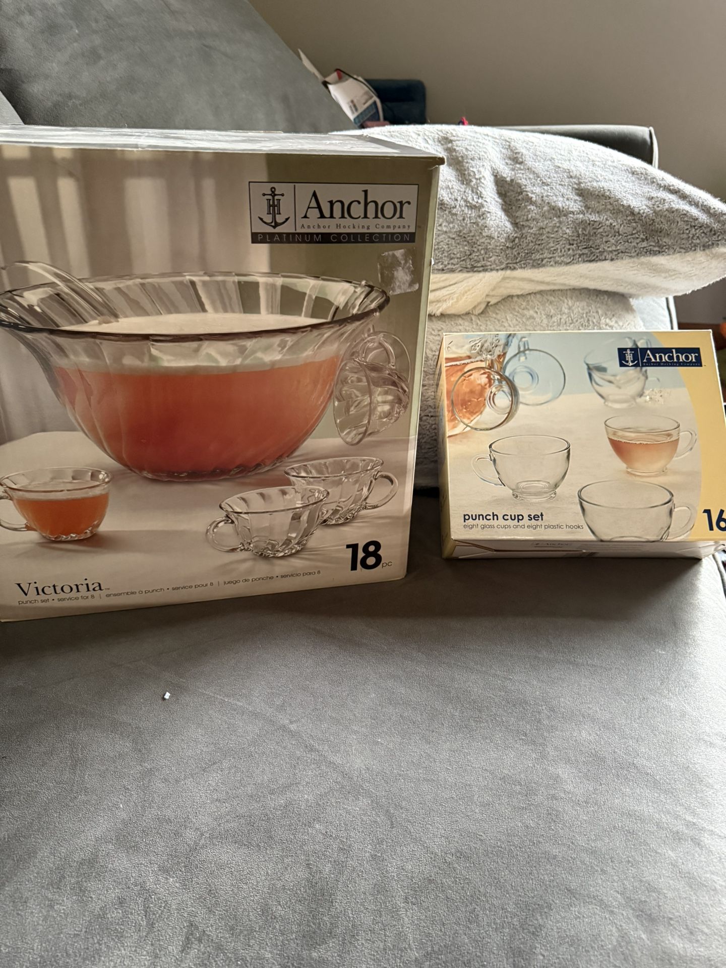 Glass Anchor Victoria Punch Bowl And 8 Cups With Hooks
