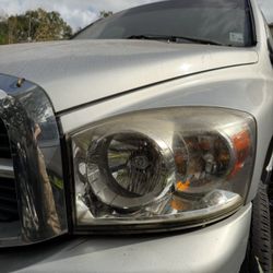 2006- 2008 Ram 1500 Headlights