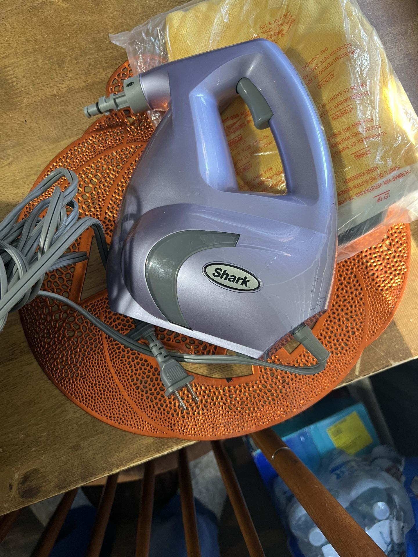 Shark Portable Steamer 