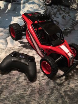 Red/white r/c buggy