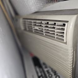 Window Mount Air Conditioner 