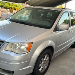 Chrysler Town Country Mini Van
