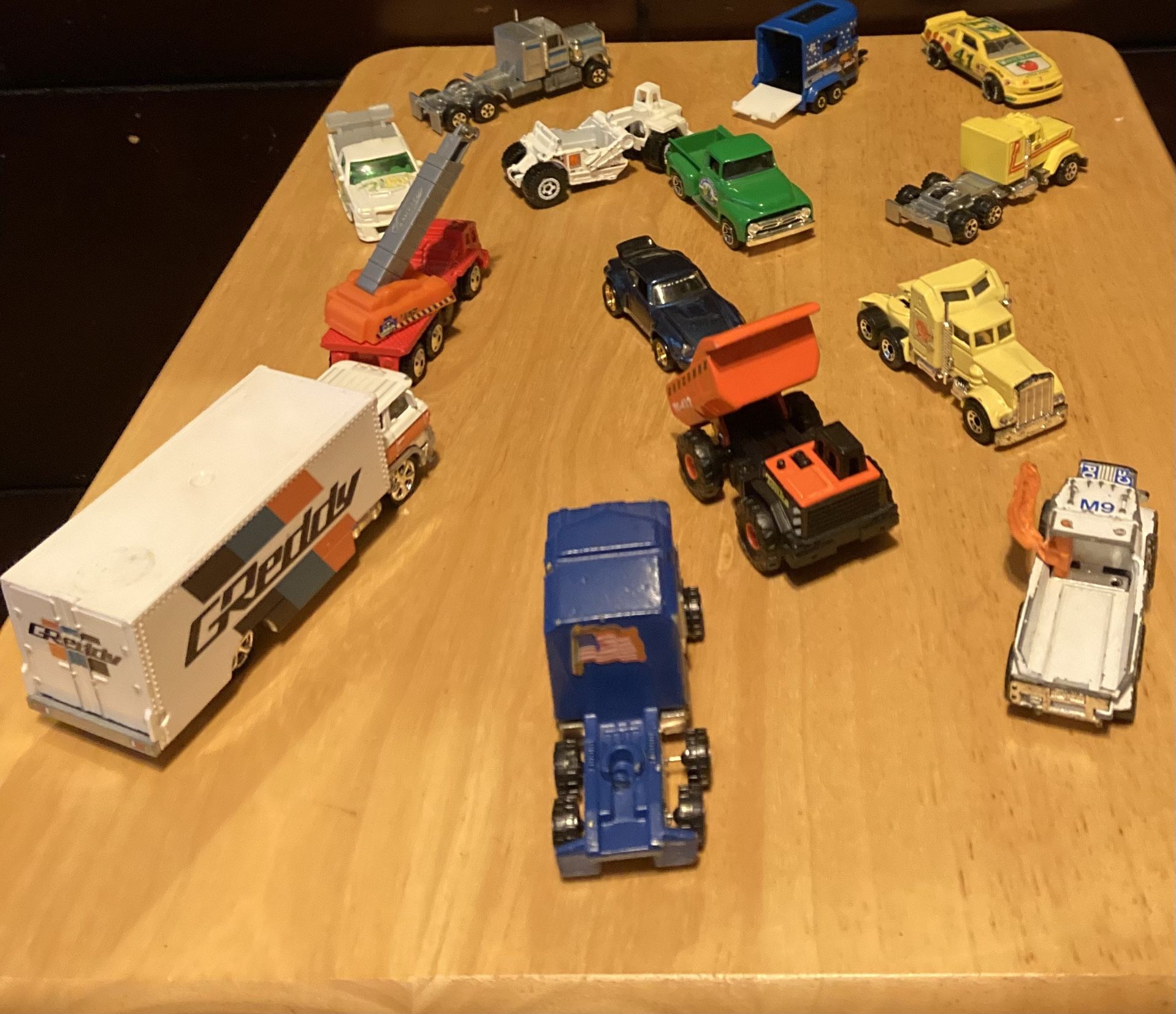 Die cast Car Lot- Hot Wheels, Matchbox-Mixed Years