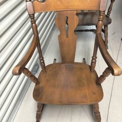 Vintage Rocking Chair 