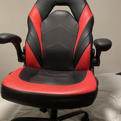 gaming Chair , Good Condition, Adjustable 