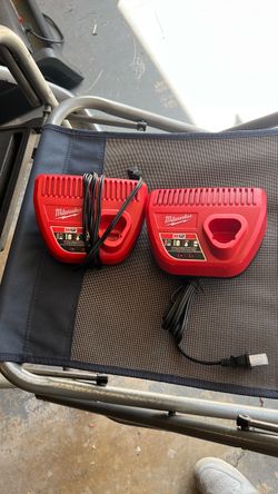 M12 charger