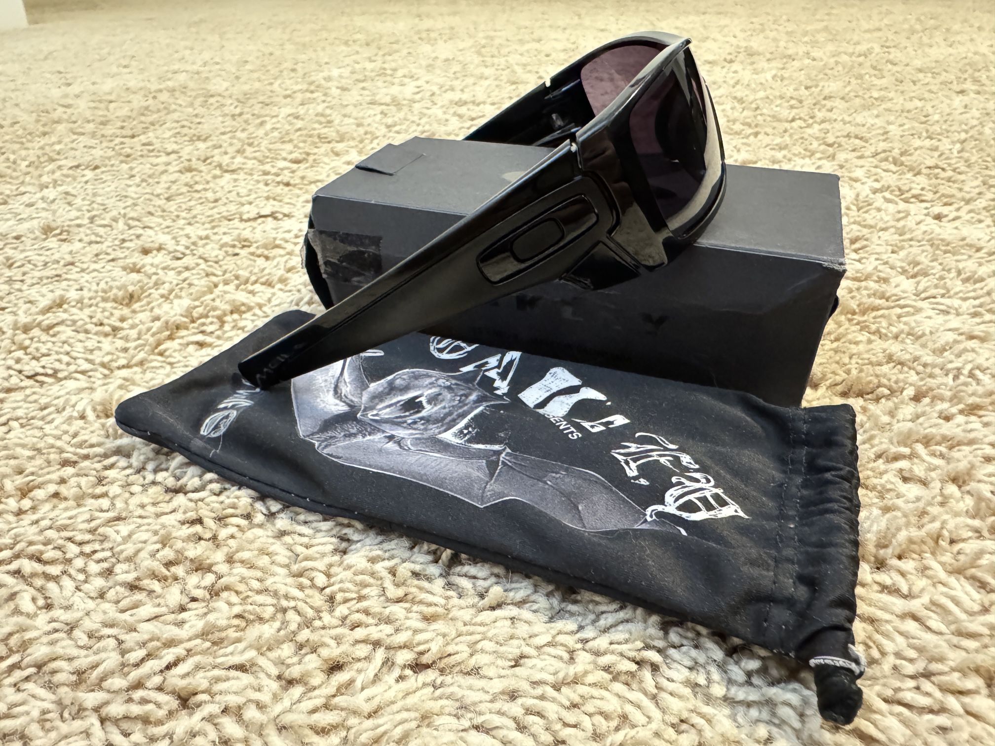 OAKLEY batwolf Black shield sunglasses
