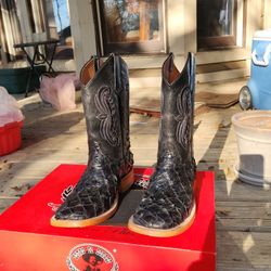 New Black Fish Skin Boots From Mexico Size 7 