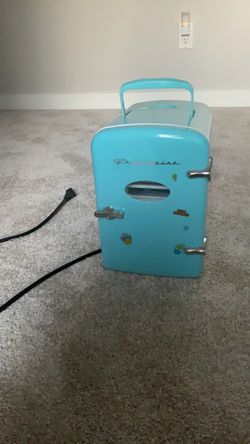 Fridgidaire mini fridge