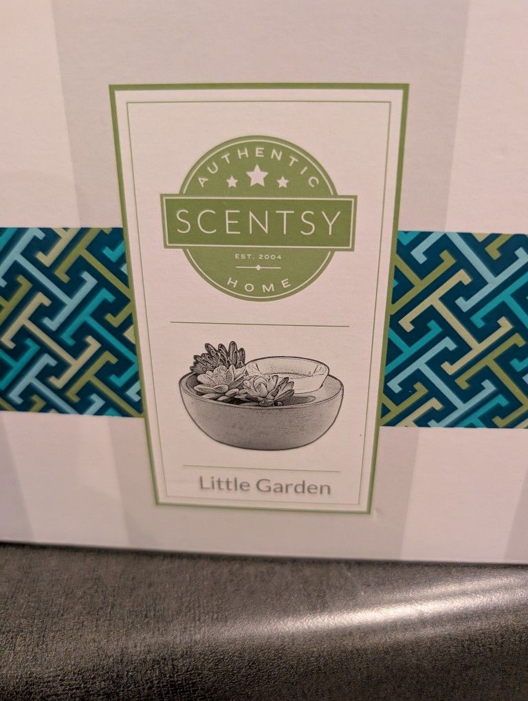 Scentsy***(Little Garden 🎍)😁🕯️👃🏾🎍🕯️