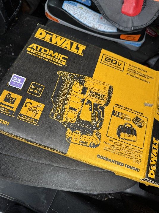 Dwalt Pin Nail Gun