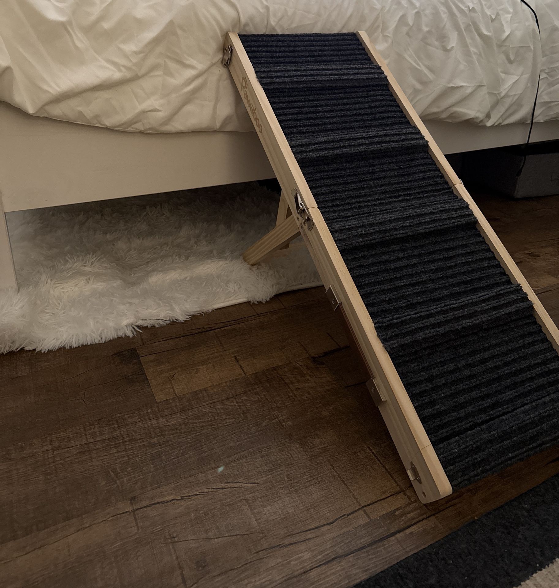 Brand New Foldable Adjustable Dog Ramp 🐶