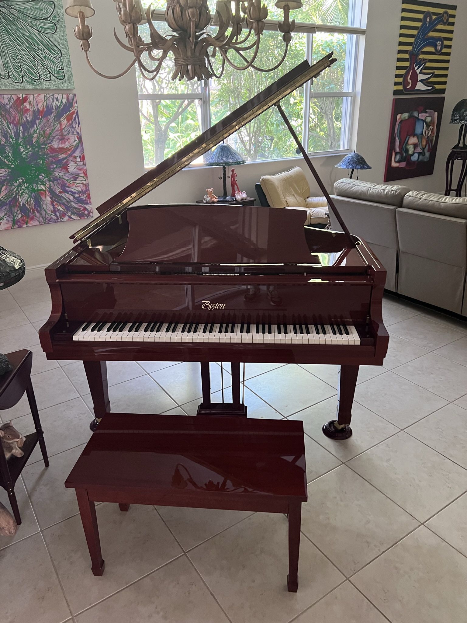 Steinway & Sons / Boston Baby Grand Piano. Perfomance Edition