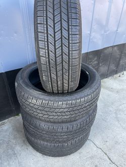 4 Tire 235/50/21 Bridgestone