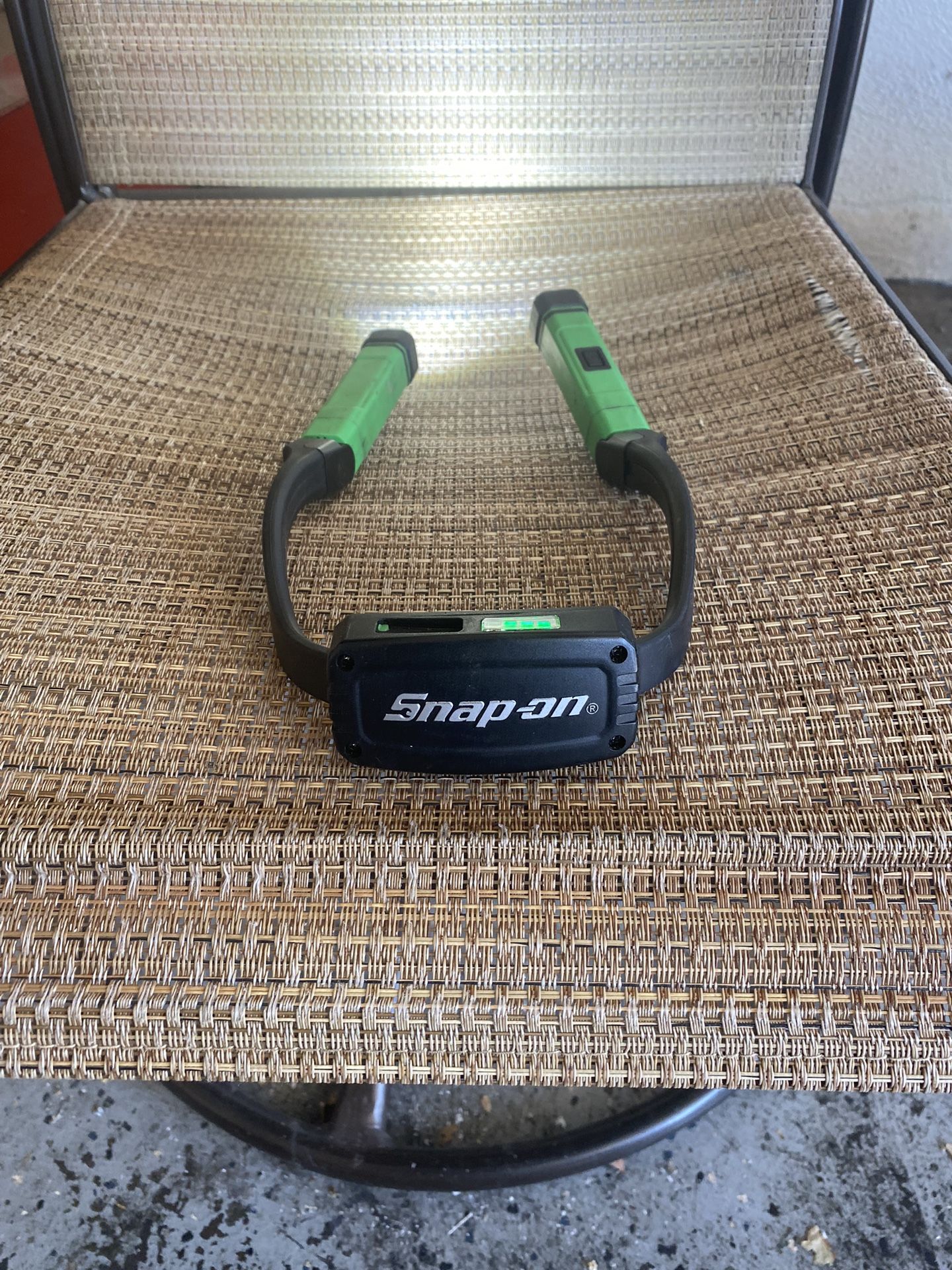 Snap-On Rechargeable Neck Light