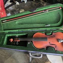 Violin Set w/ Traveling case