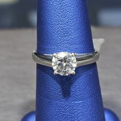 14kt WG Diamond Ring. (C-5) SIZE 7. ASK FOR RYAN. #004164001