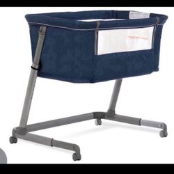 Dream On Me Waves 3-In-1 Baby Bassinet, Bedside Sleeper And -Playard, Seven Adjustable Height Position, Lightweight And Portable Bedside Bassinet, JPM