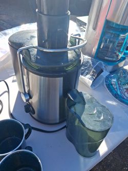 Stainless Steel Centrifugal Juicer with Juice Cup