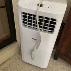 Hisense 5000-BTU DOE (7000-BTU ASHRAE) 115v White Vented Portable AC 150 Sq Ft Pre Owned