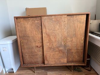 Tv stand/shelf NEED GONE ASAP