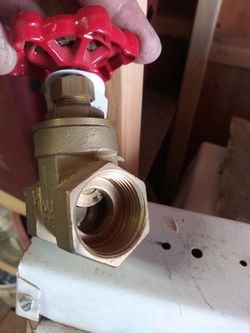 Gate Valve. In wildomar.