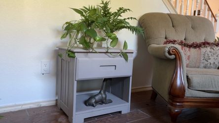 Modern End Table Nightstand Solid wood
