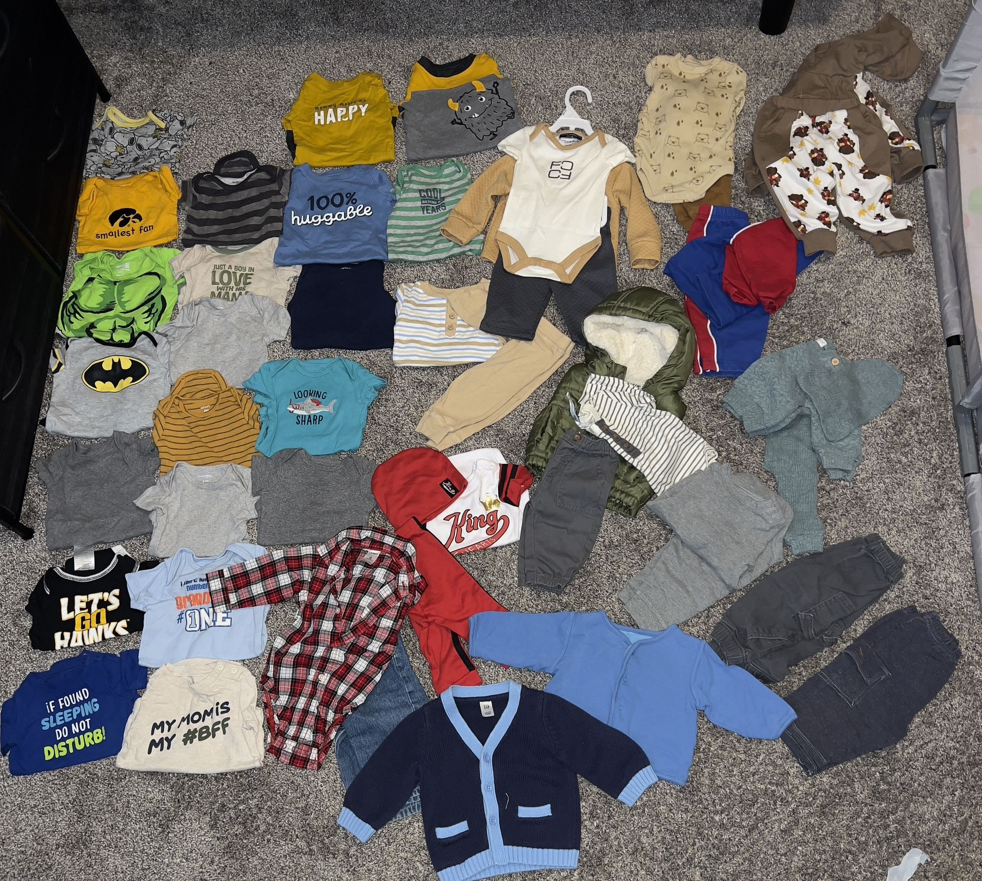 baby boy clothing bundle ranging from sizes 0–3M, 0–6M, and 6–9M.