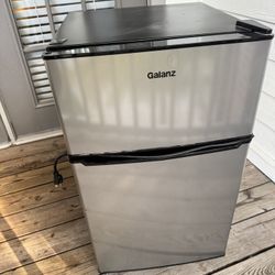 Mini Fridge + Freezer