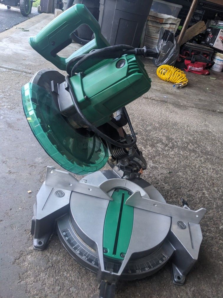 Miter Saw Metabo 10in Blade 15A