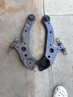 2015 2017 toyota camry lower arm