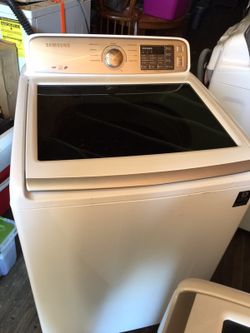 Samsung washing machine brand-new never used regular cost $899